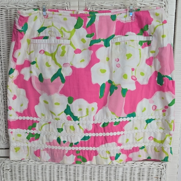 Lilly Pulitzer Dresses & Skirts - Lilly Pulitzer Floral Pink Skirt